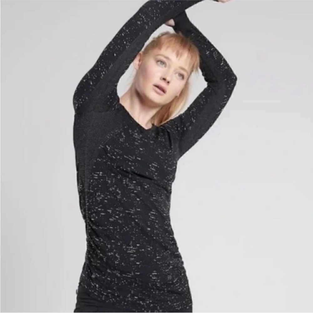 Athleta Black & White Speedlight Speckle Long Sleeve Top, Size Medium